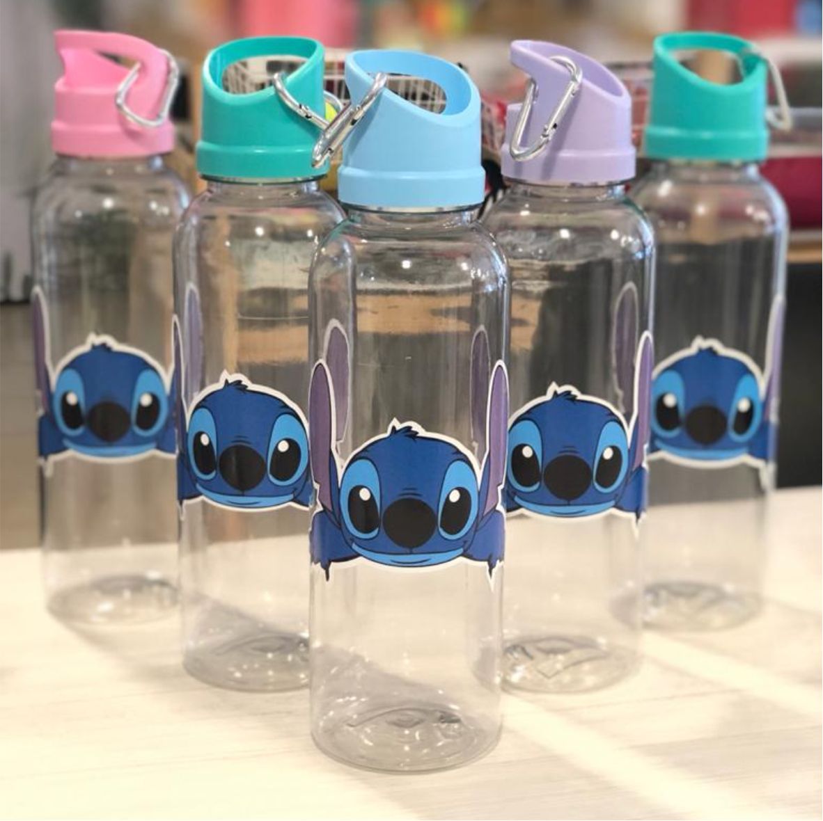 Botella personalizada de #stitch 😍 Recordá que podés pedir todos